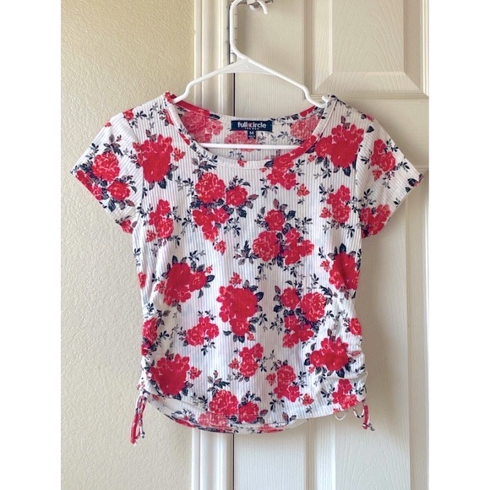 Full Circle NWOT Ribbed Rose Blouse - White / Red